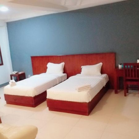 Lanmadaw Plaza Hotel China Town Γιανγκόν Εξωτερικό φωτογραφία