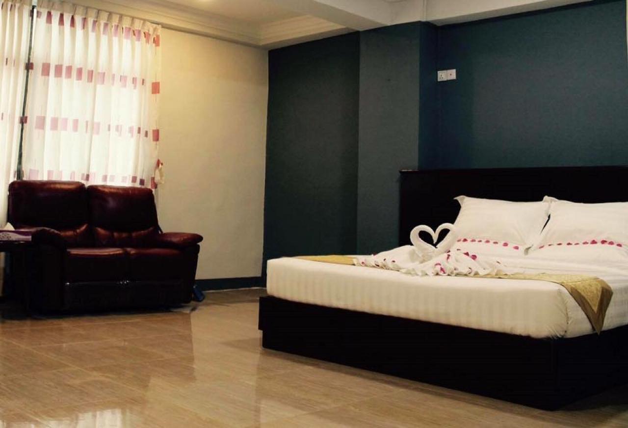 Lanmadaw Plaza Hotel China Town Γιανγκόν Εξωτερικό φωτογραφία