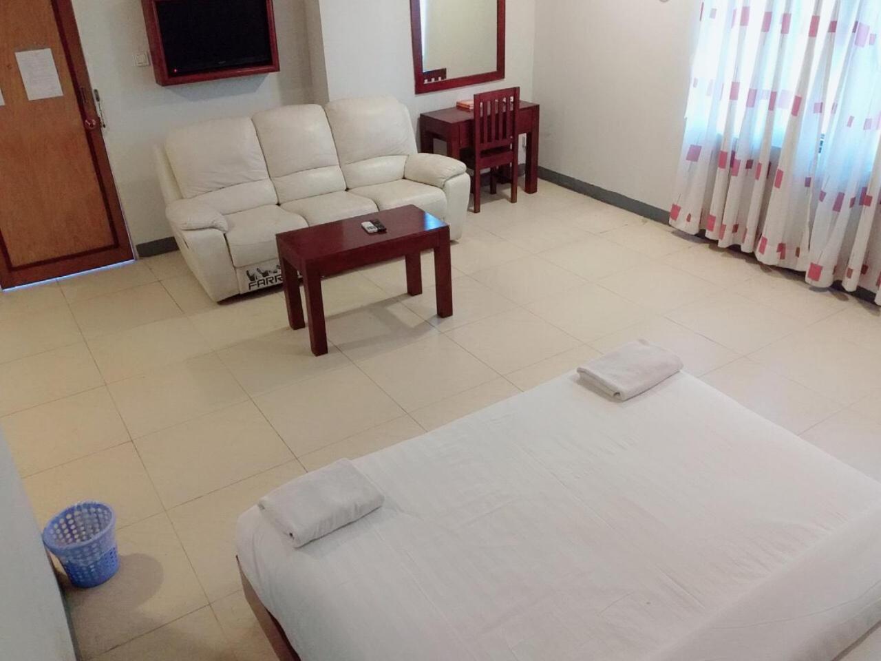 Lanmadaw Plaza Hotel China Town Γιανγκόν Εξωτερικό φωτογραφία